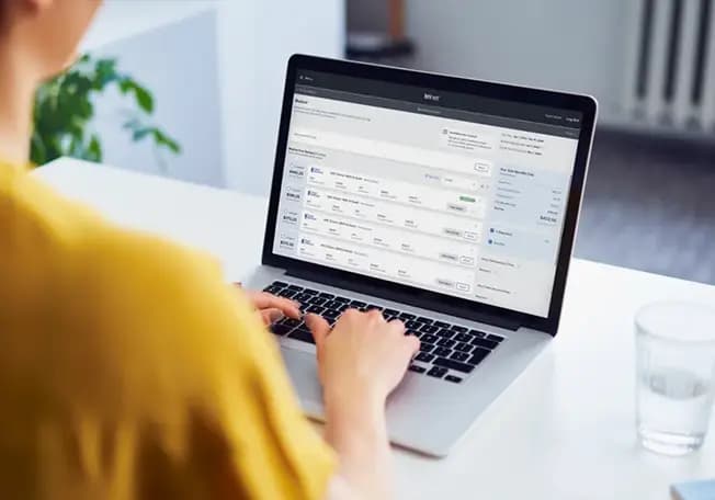 Business employee using the TriNet benefits administration platform