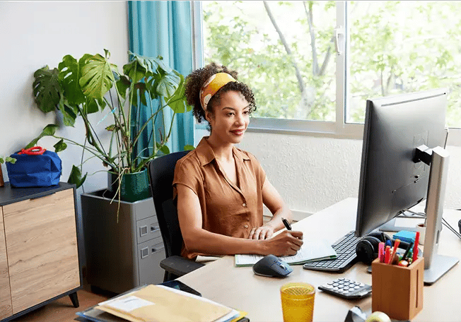 Human resources professional working with TriNet HR support services